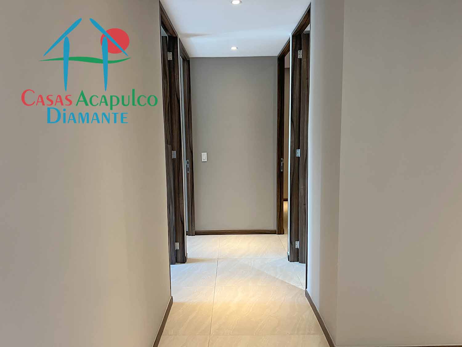 La Isla Emerald E3 - Pasillo 1